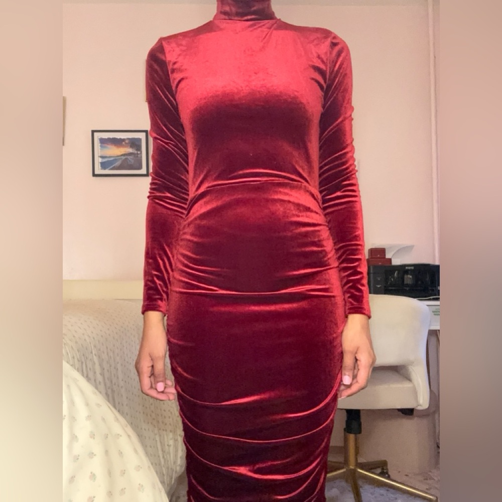 Club London- Berry Velvet High Neck Backless Midi Dress
